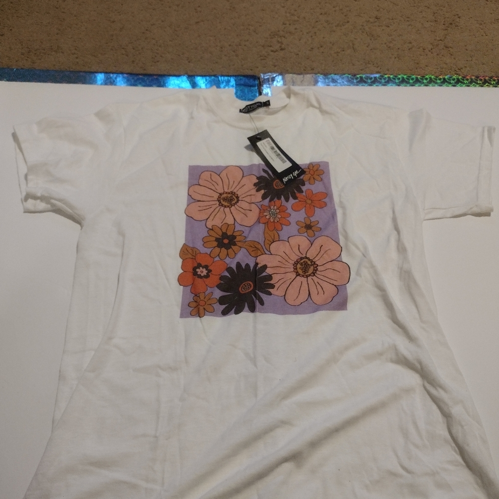 Nasty Gal Flower Crew Neck Graphic T-shirt